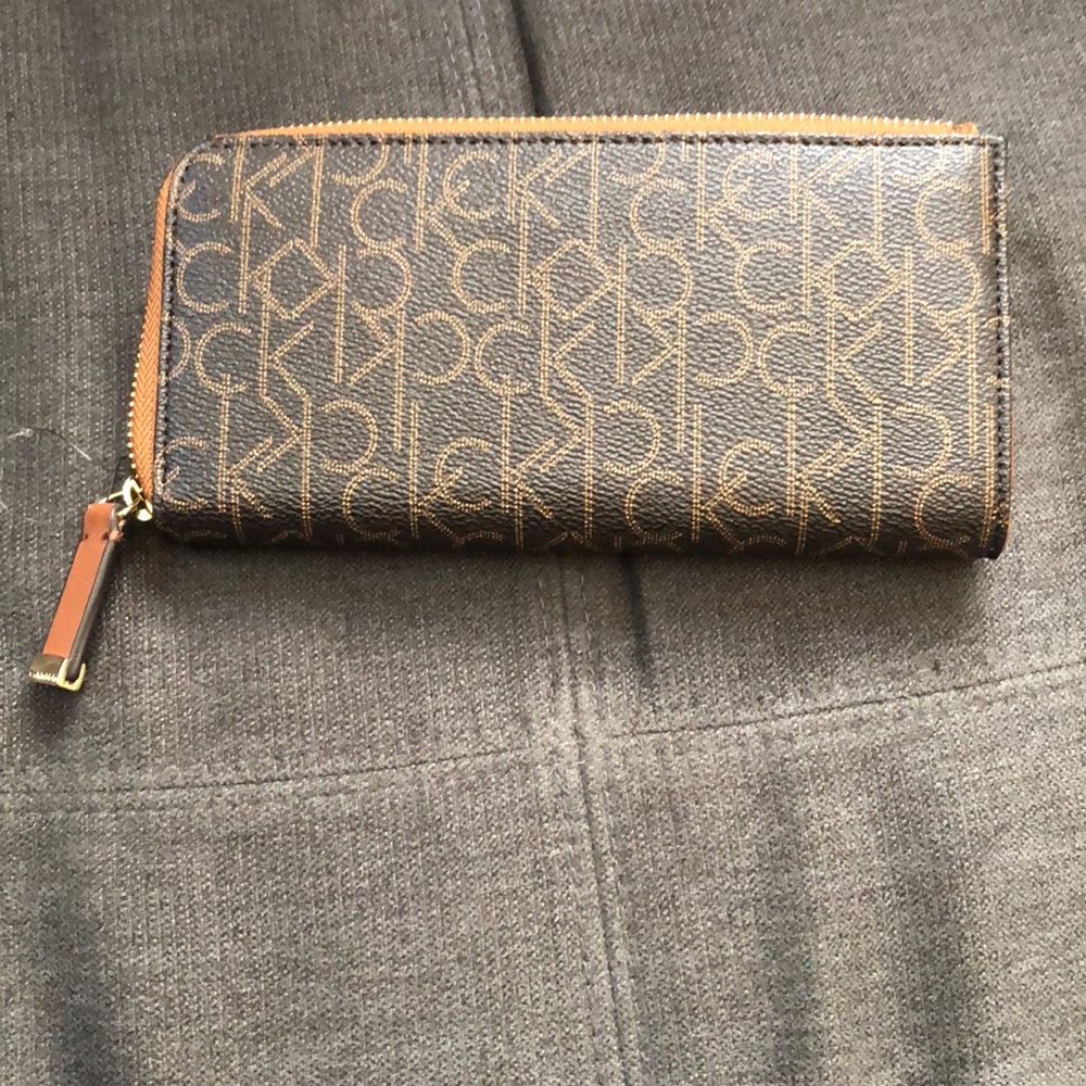 Calvin Klein handbag - Picture 3 of 3